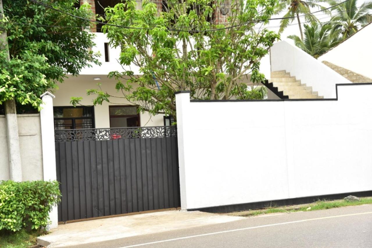House * Hikkaduwa
